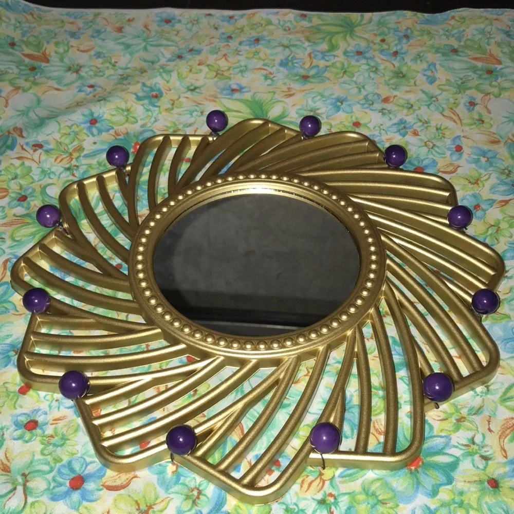 4/$10🌻🌻Beautiful set of gold & purple mirrors